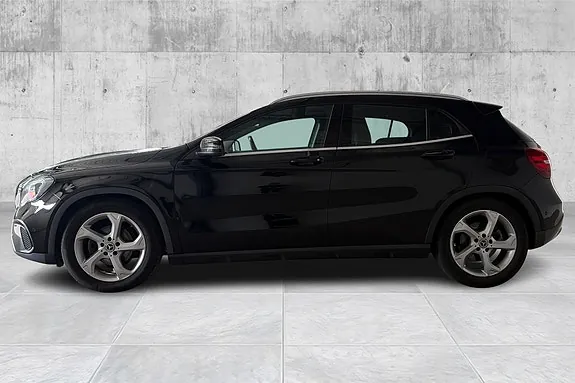 Mercedes-Benz Gla180 2018 photo 2