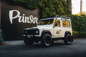 Land Rover Defender 2000 photo 2