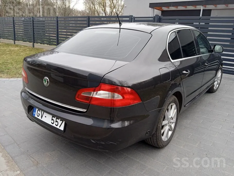 Skoda Superb 2008 photo 3
