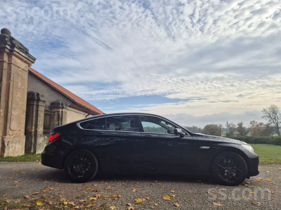 BMW 530 2009 photo 2
