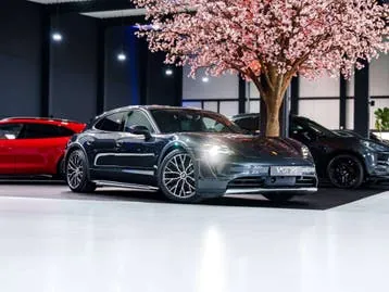 Porsche Taycan Cross Turismo