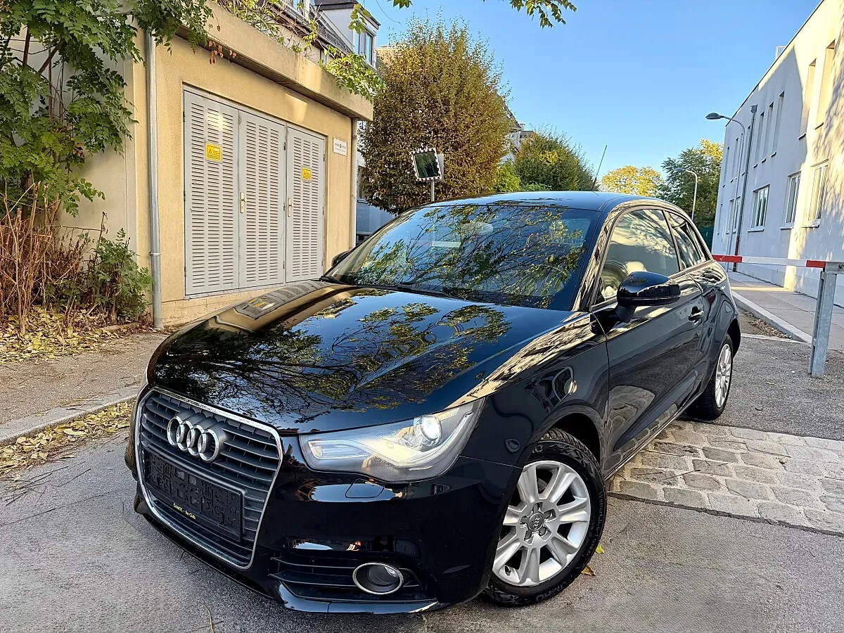 Audi A1 2011 photo 2
