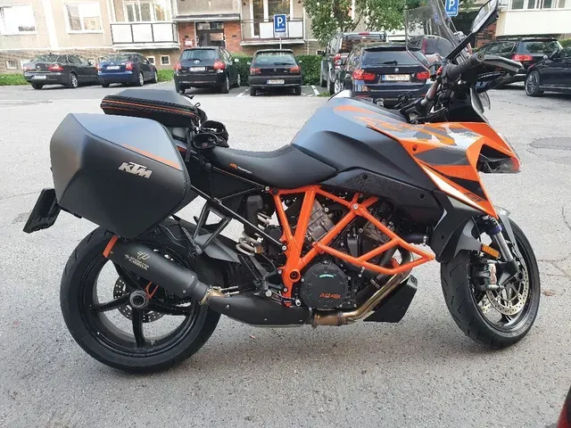 KTM 1290 Super Duke Gt 2022 photo 4
