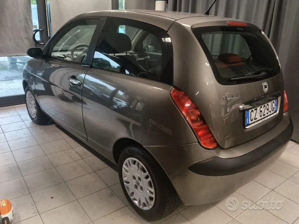 Lancia Ypsilon 2006 photo 2