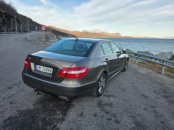 Mercedes-Benz E 220 D 2012 photo 5