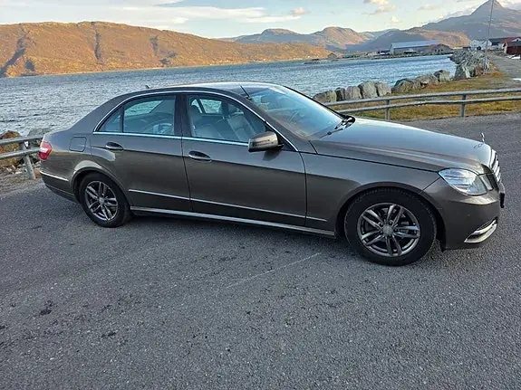 Mercedes-Benz E 220 D 2012 photo 3