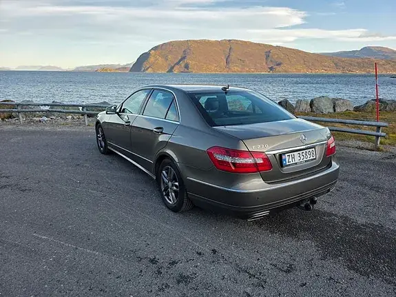 Mercedes-Benz E 220 D 2012 photo 4