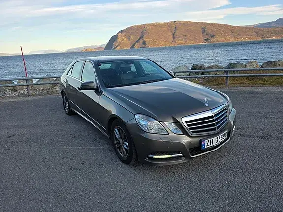 Mercedes-Benz E 220 D 2012 photo 2