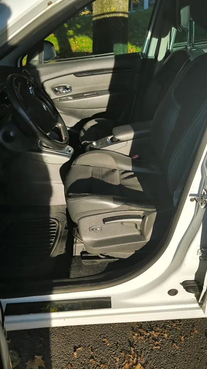 Renault Grand Scénic 2014 photo 3
