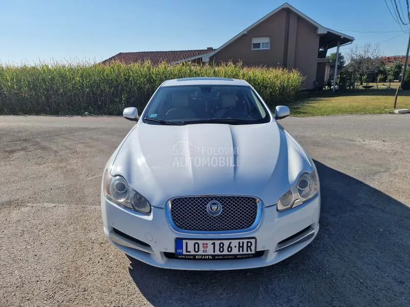 Jaguar Xf 2011 photo 4