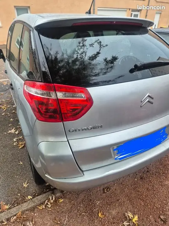 Citroen C4 2010 photo 3