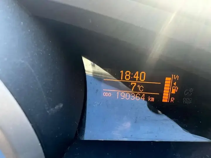 Toyota Verso 2011 photo 2