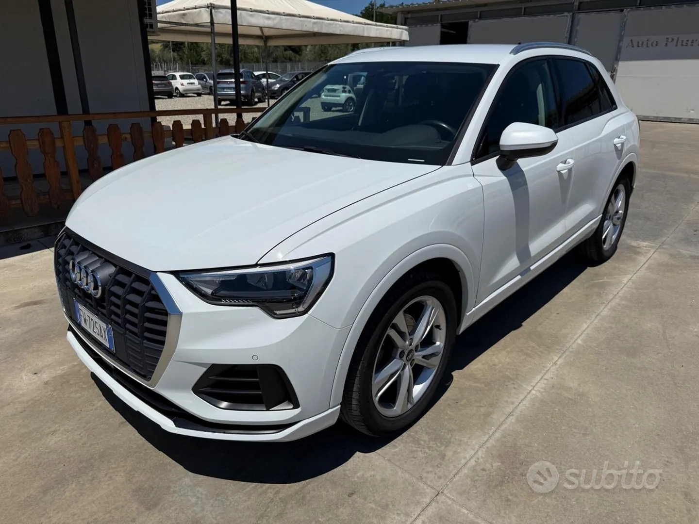 Audi Q3 2019 photo 2