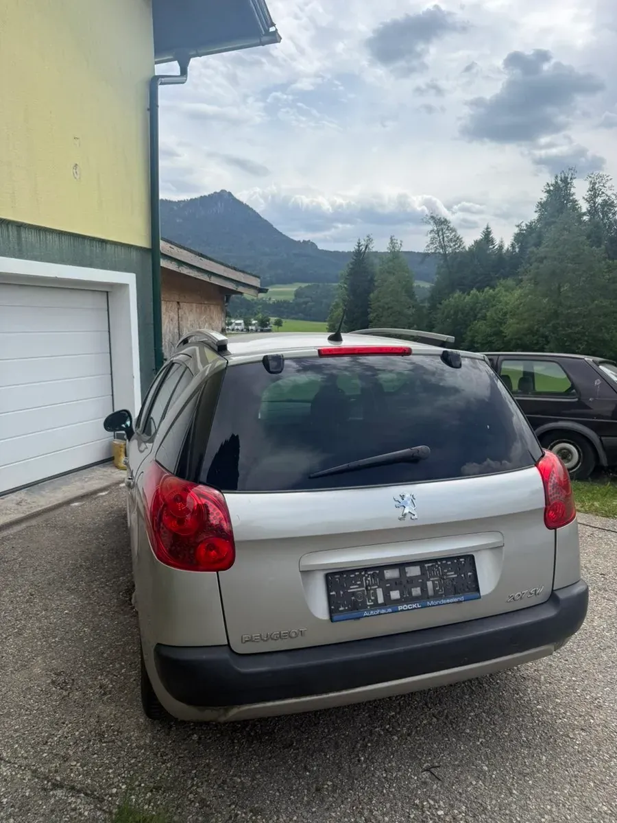 Peugeot 207 2008 photo 3