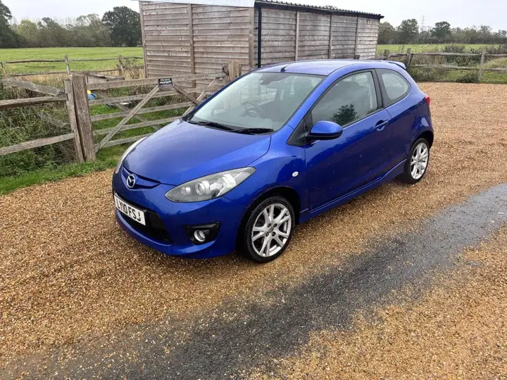 Mazda Mazda2