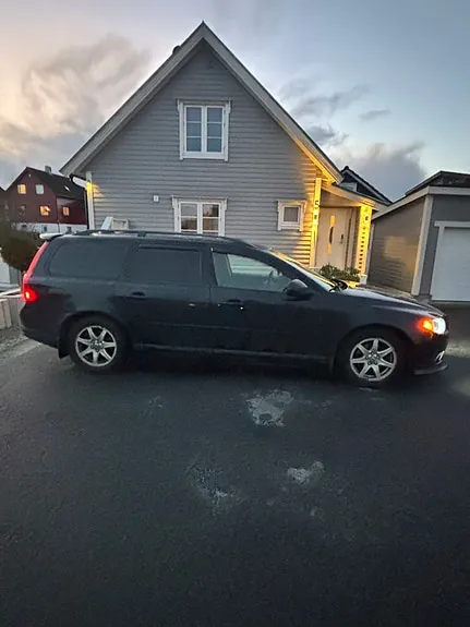 Volvo V70 2009 photo 4