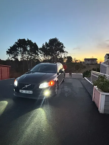 Volvo V70 2009 photo 2