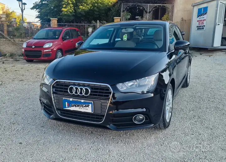 Audi A1 2010 photo 3