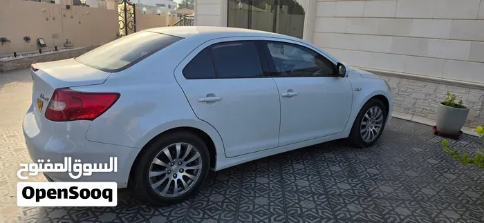 Suzuki Kizashi 2016 photo 2