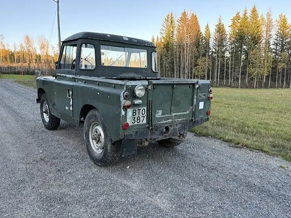 Land Rover 88