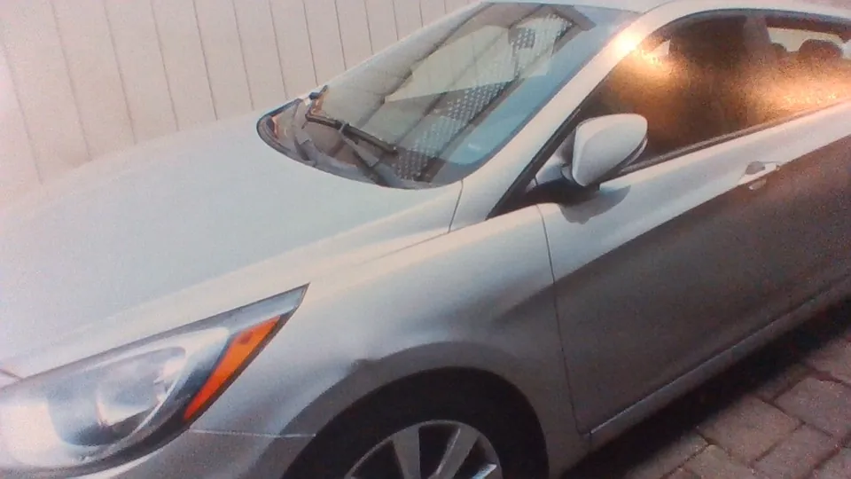 Hyundai Accent 2012 photo 2