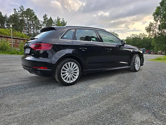 Audi A3 Sportback E-Tron 2016 photo 5