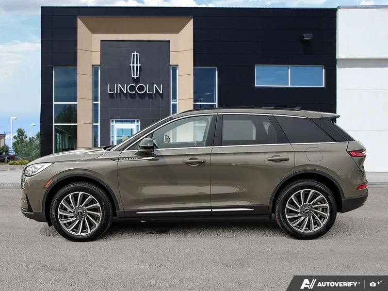 Lincoln Corsair 2026 photo 3