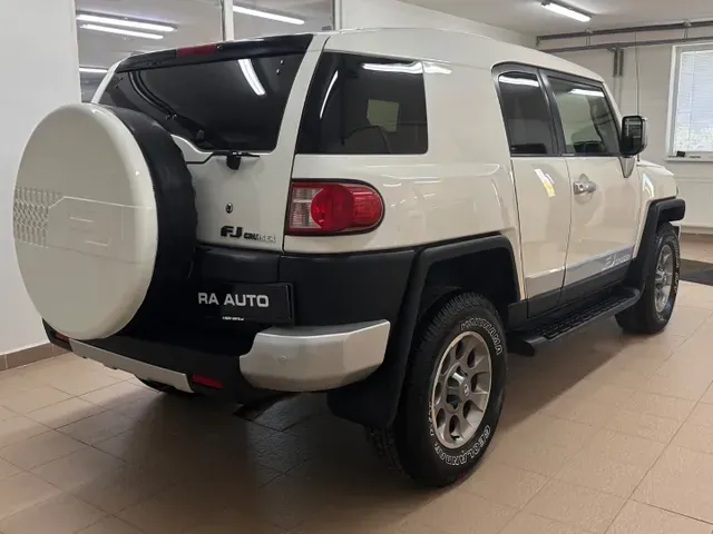 Toyota Fj Cruiser 2014 photo 2
