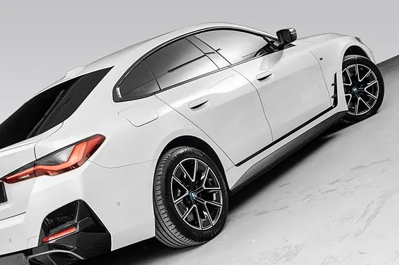 BMW I4 2024 photo 4