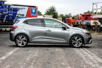 Renault Clio 2023 photo 2