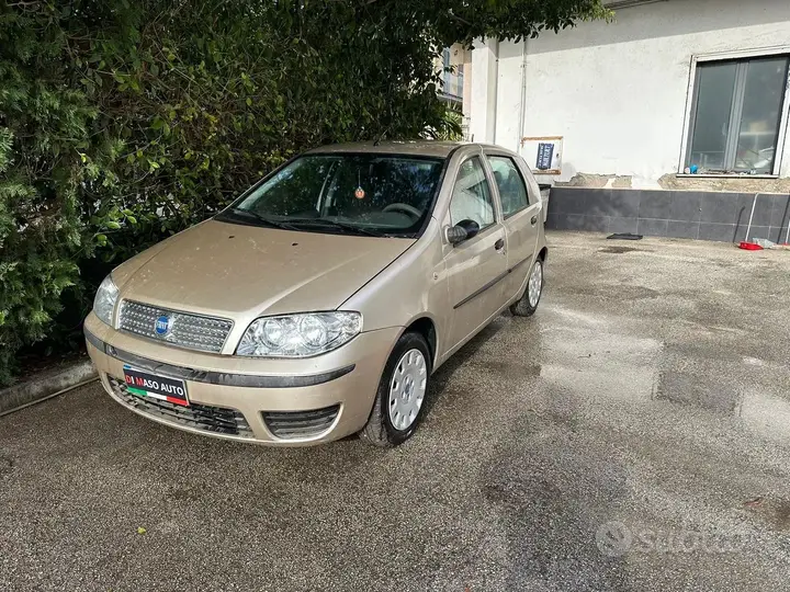 Fiat Punto 2008 photo 2