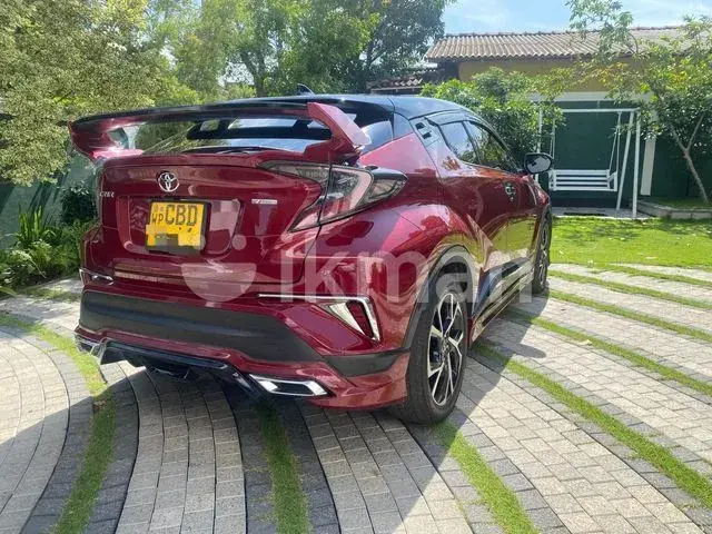 Toyota C-Hr 2018 photo 3