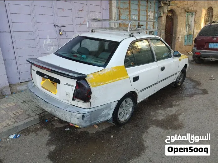 Hyundai Accent 2002 photo 3
