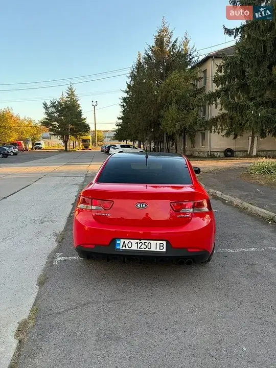 Kia Cerato 2011 photo 4