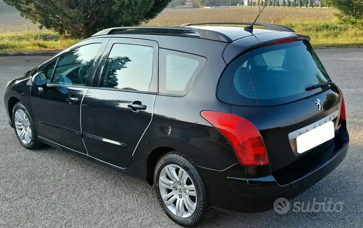 Peugeot 308 2011 photo 4