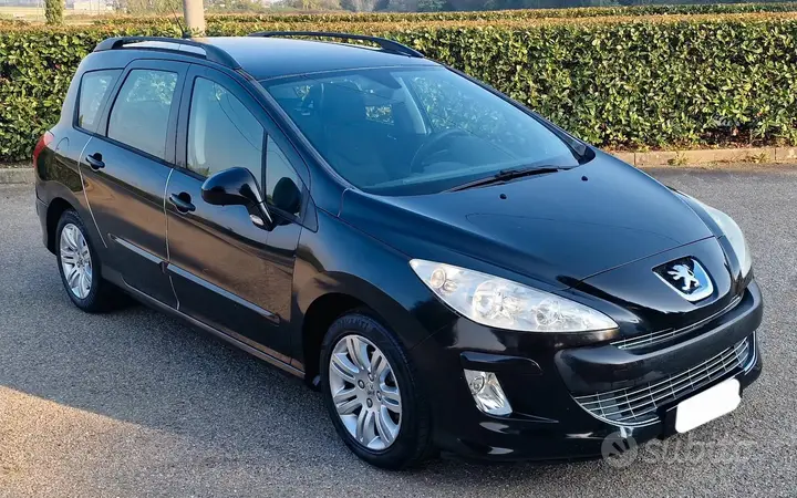 Peugeot 308 2011 photo 2