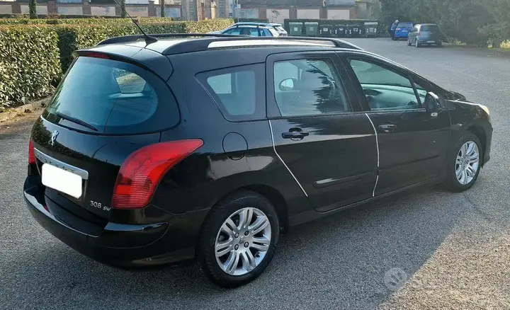 Peugeot 308 2011 photo 3