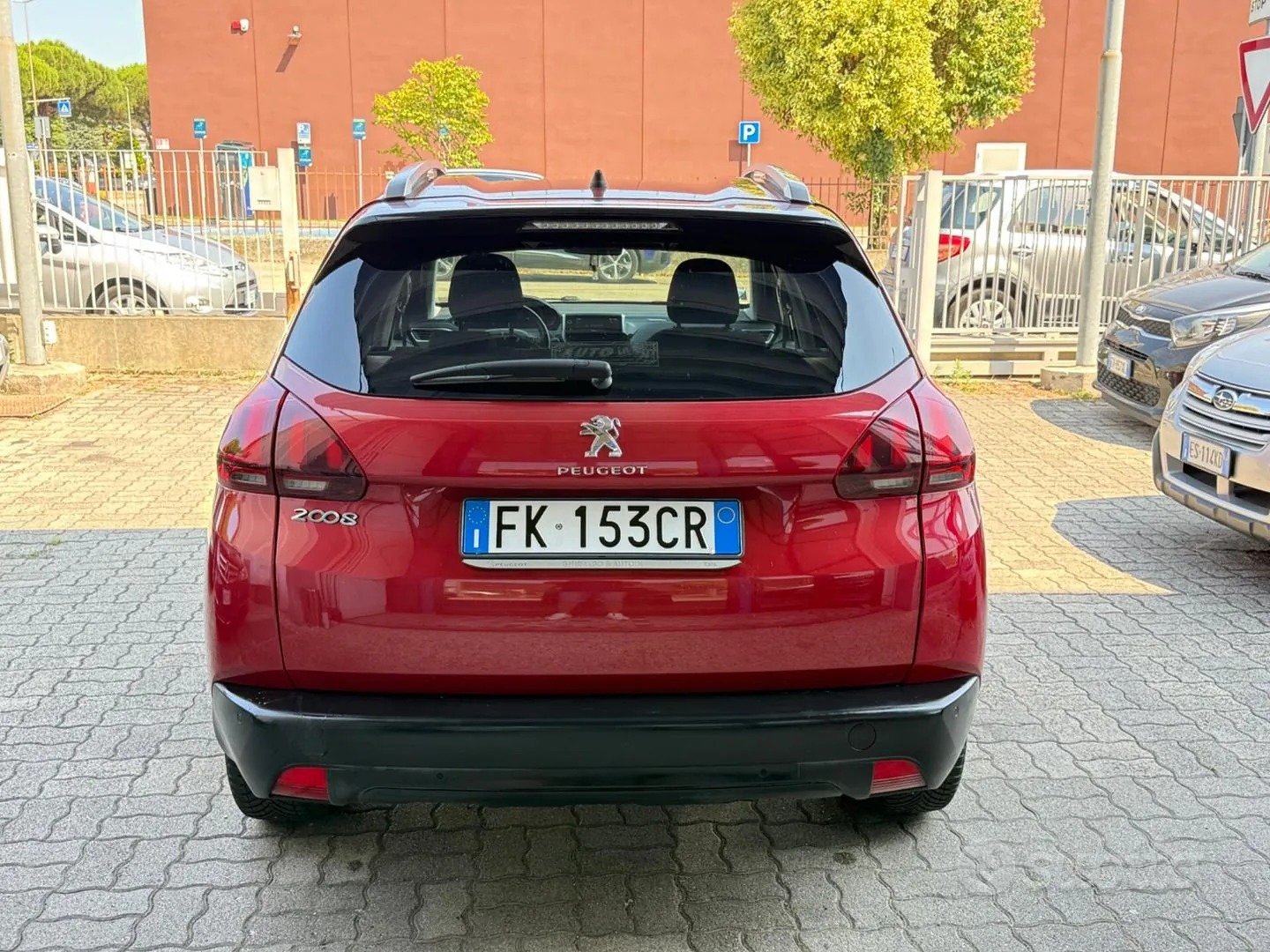 Peugeot 2008 2017 photo 3