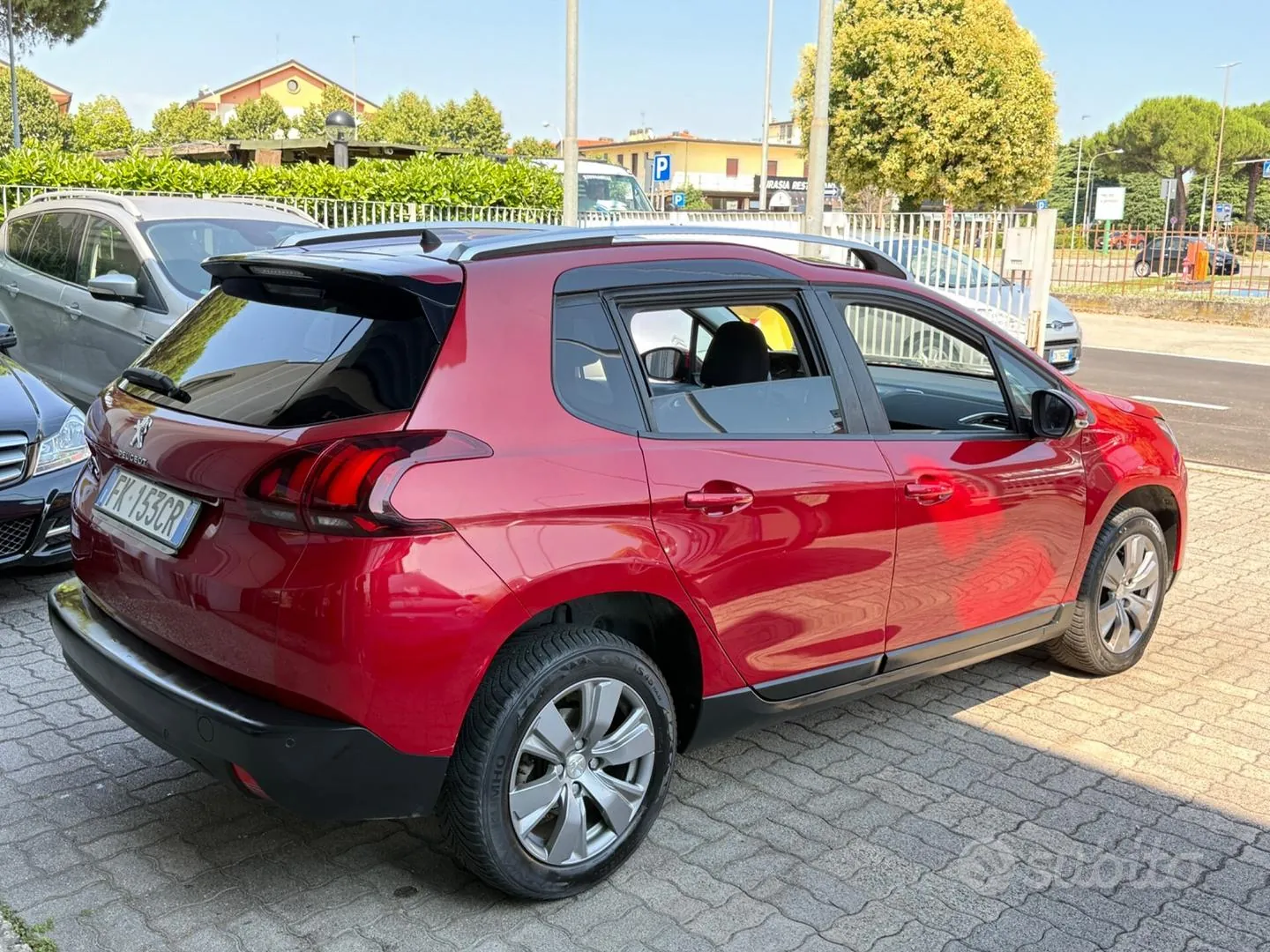 Peugeot 2008 2017 photo 4