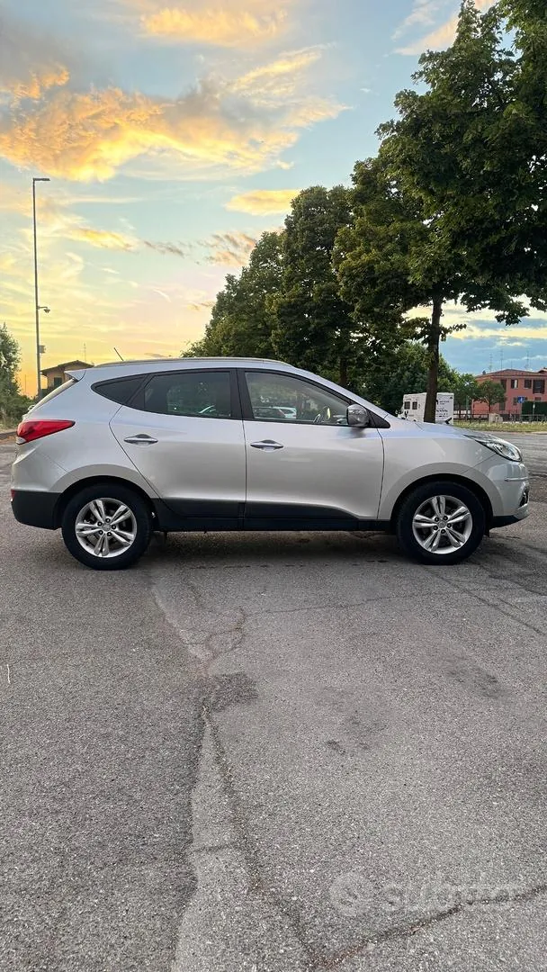 Hyundai Ix35 2011 photo 2