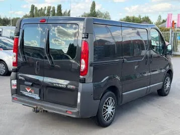 Opel Vivaro 2012 photo 3