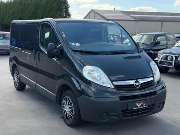 Opel Vivaro 2012 photo 2