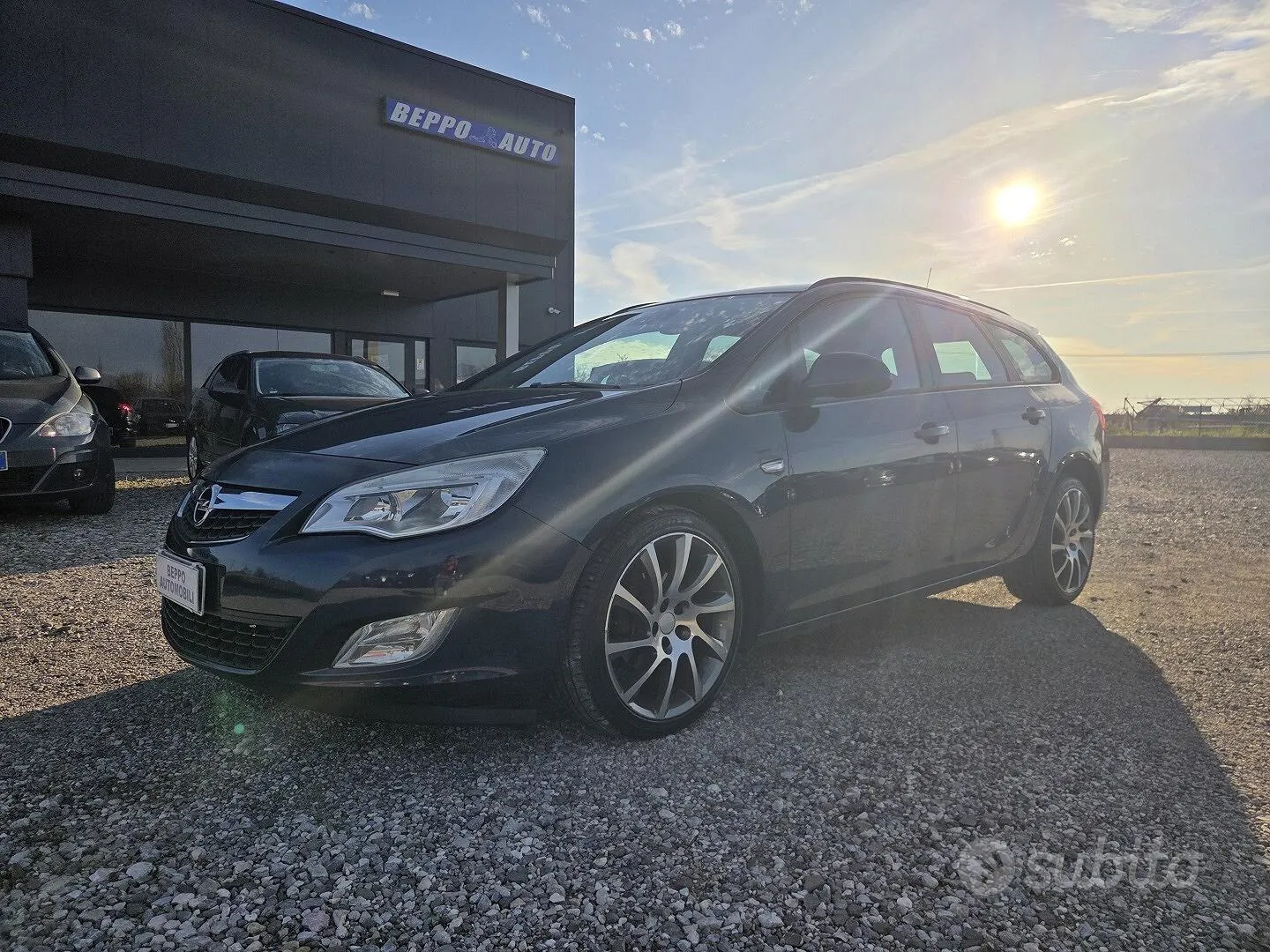 Opel Astra 2011 photo 3