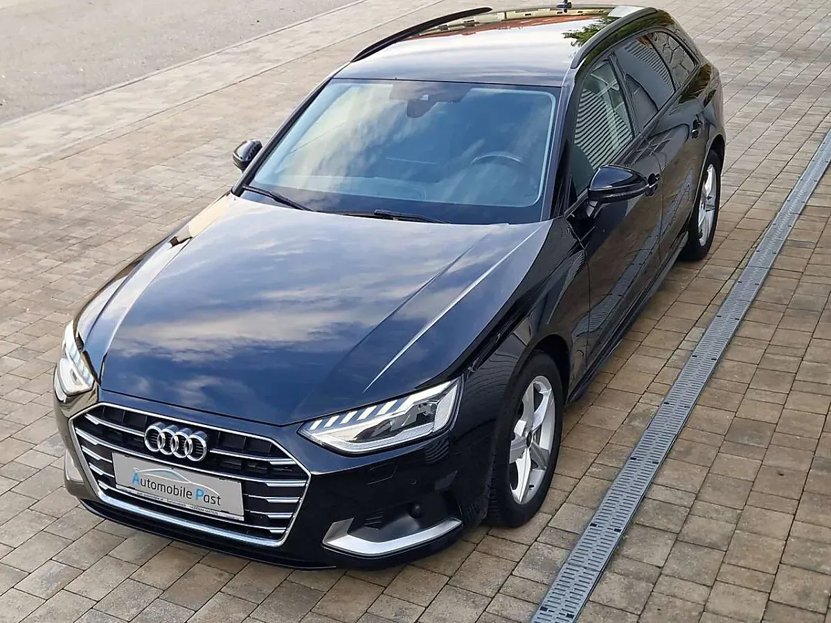 Audi A4 2022 photo 3