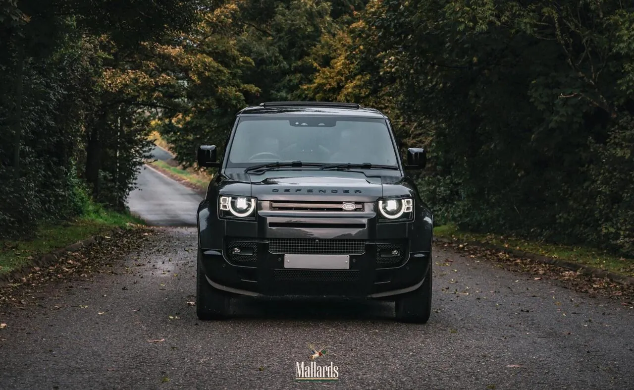 Land Rover Defender 90 2024 photo 3