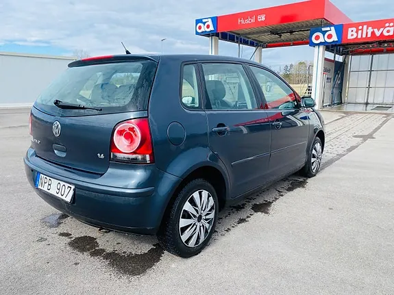 Volkswagen Polo 2008 photo 4