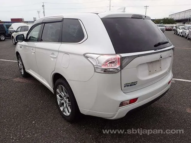 Mitsubishi Outlander 2015 photo 3