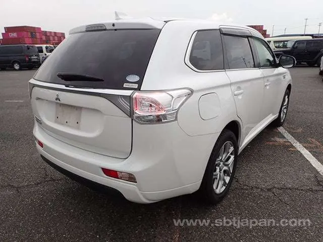 Mitsubishi Outlander 2015 photo 4