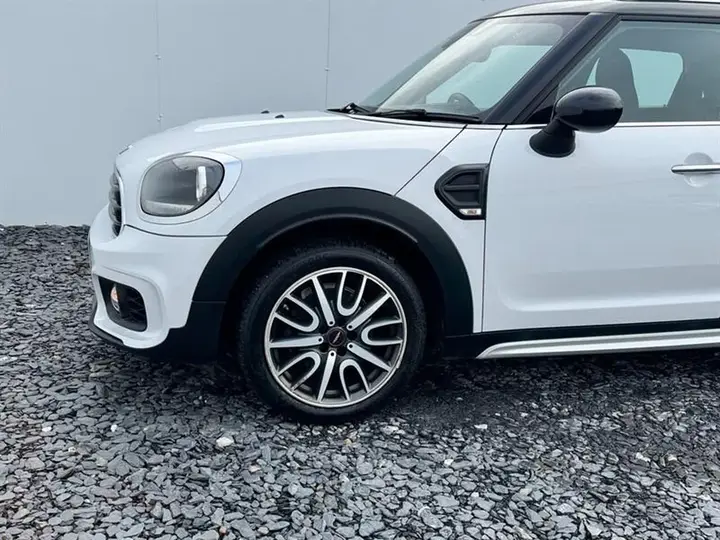 Mini Countryman 2019 photo 5