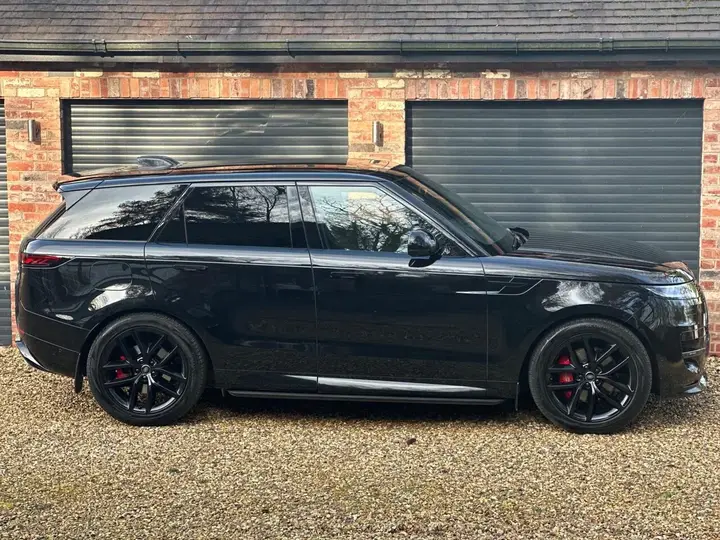 Land Rover Range Rover Sport 2023 photo 3